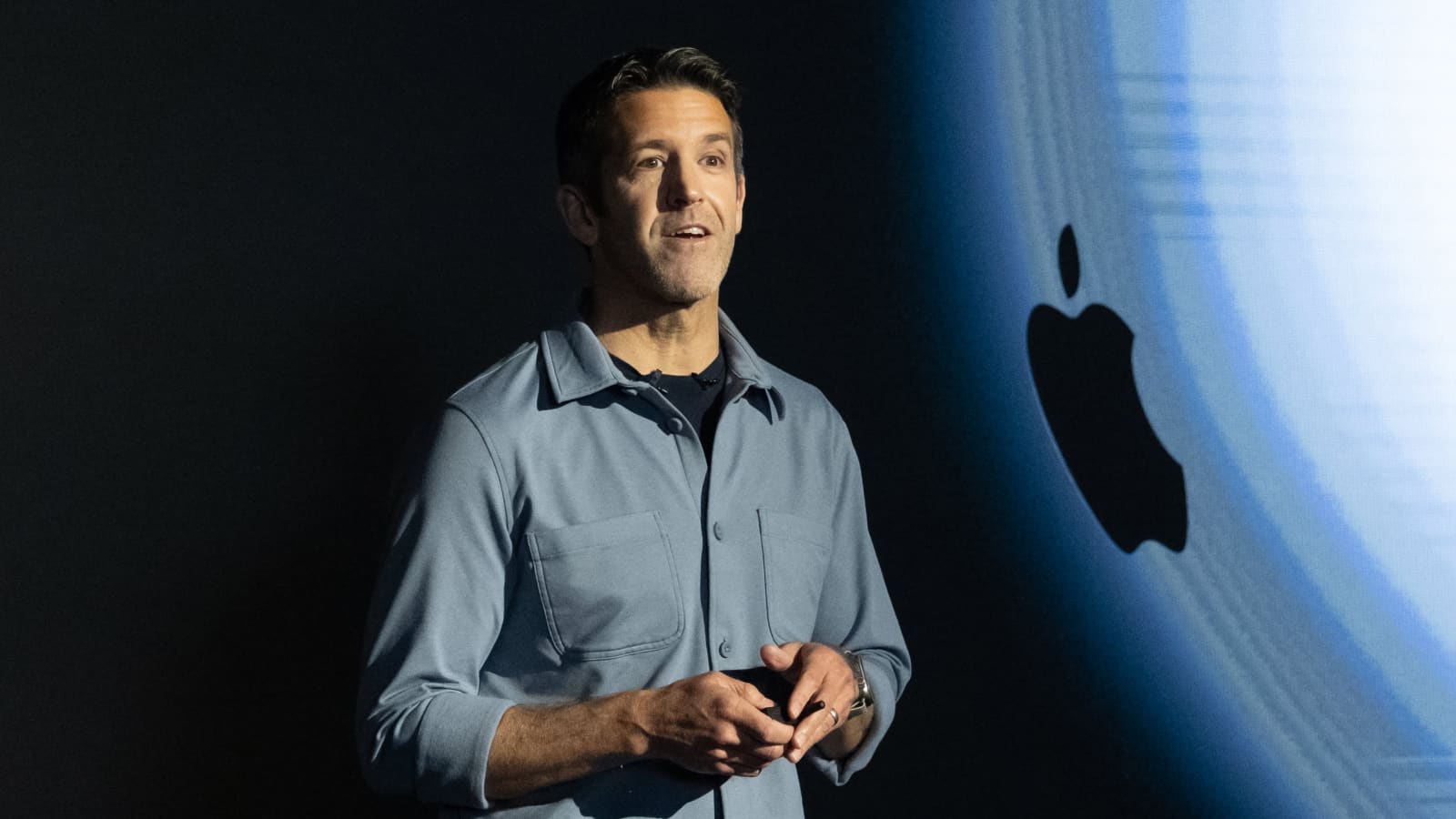 Apple’s Next Chapter: From Tim Cook’s Empire to John Ternus’ Innovation Era image 2